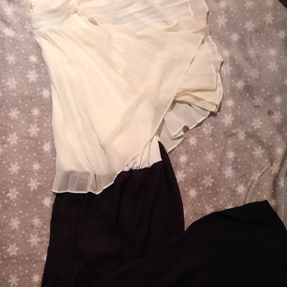 Two-tone pleated jump suit